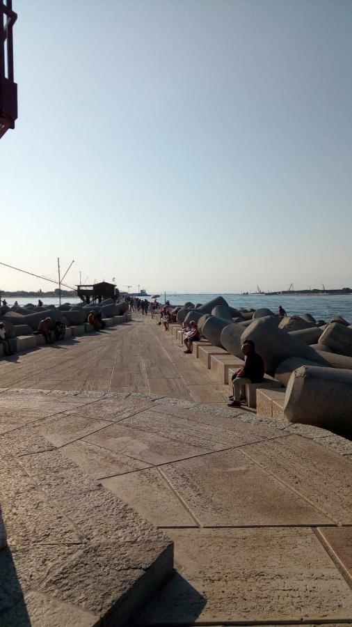 Appartamento Al Mare Lorella Sottomarina Exterior foto